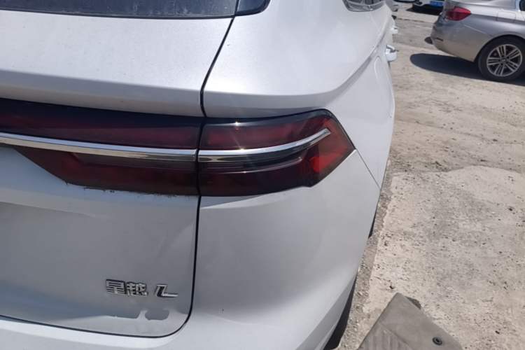 Used Geely Auto Monjaro L 2021 2.0TD DCT EVO Two-Wheel Drive Smart Luxury Version Right Rear Taillight