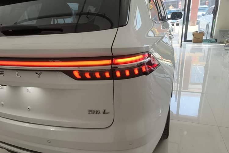 Used Geely Auto Monjaro L 2021 2.0TD DCT EVO Two-Wheel Drive Prestige Version Right Rear Taillight