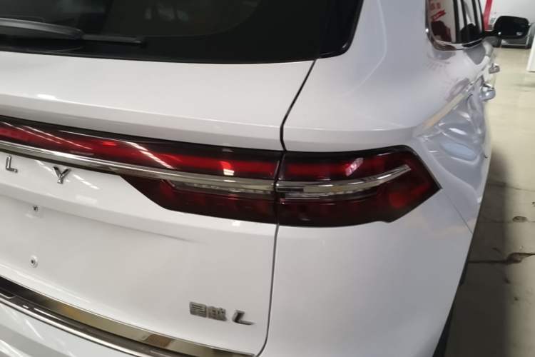 Used Geely Auto Monjaro L 2021 2.0TD DCT EVO Two-Wheel Drive Prestige Version Right Rear Taillight