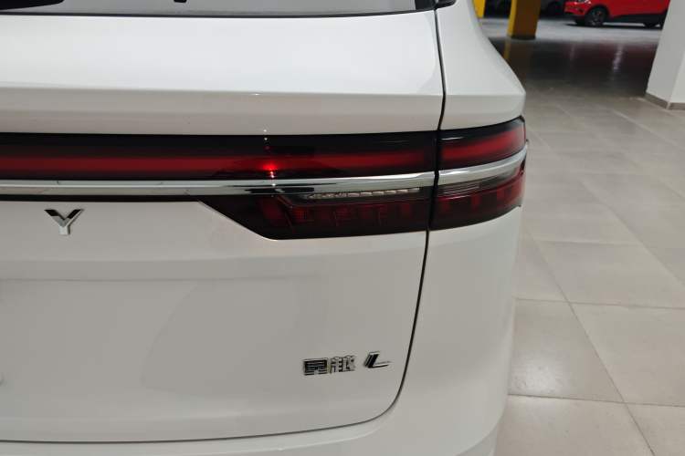 Used Geely Auto Monjaro L 2021 2.0TD DCT EVO Two-Wheel Drive Prestige Version Right Rear Taillight