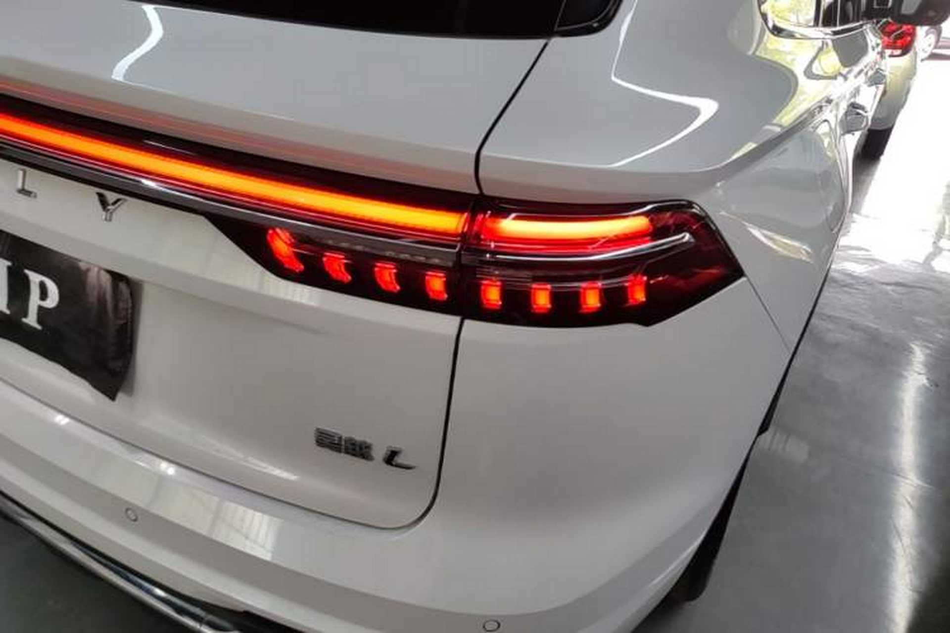Used Geely Auto Monjaro L 2021 2.0TD DCT EVO Two-Wheel Drive Smart Luxury Version Right Rear Taillight