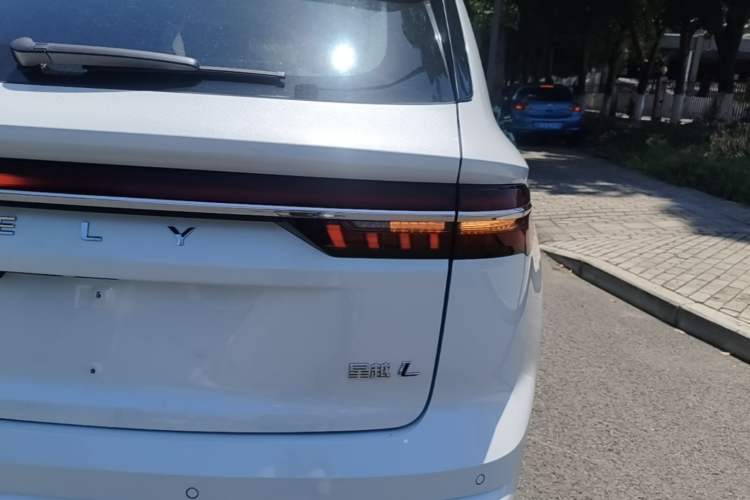 Used Geely Auto Monjaro L 2021 2.0TD DCT EVO Two-Wheel Drive Prestige Version Right Rear Taillight