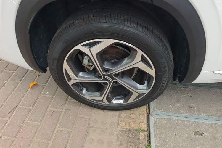 Used Geely Auto Monjaro L 2021 2.0TD DCT EVO Two-Wheel Drive Prestige Version Right Rear Wheel Hub