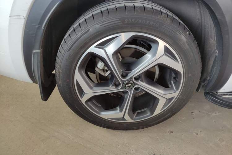 Used Geely Auto Monjaro L 2021 2.0TD DCT EVO Two-Wheel Drive Prestige Version Right Rear Wheel Hub