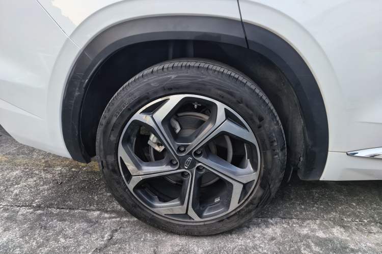 Used Geely Auto Monjaro L 2021 2.0TD High-Power Automatic All-Wheel Drive Luxury Version Right Rear Wheel Hub