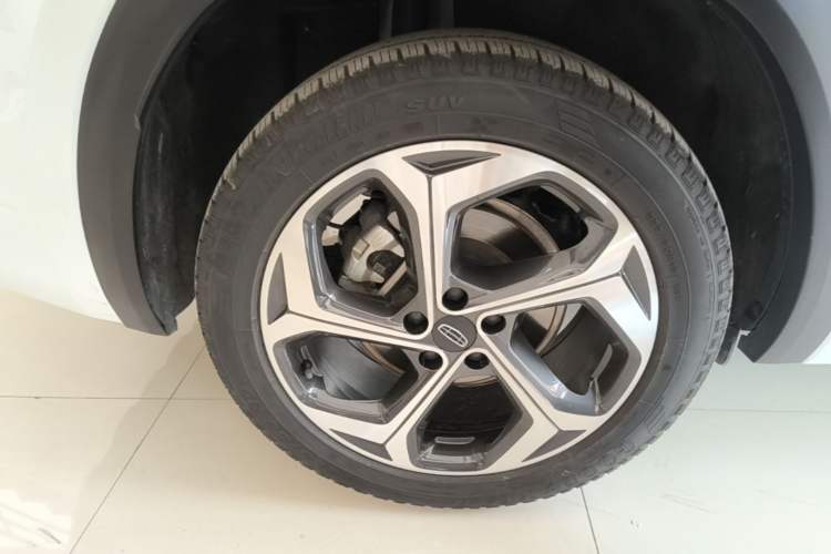 Used Geely Auto Monjaro L 2021 2.0TD DCT EVO Two-Wheel Drive Prestige Version Right Rear Wheel Hub