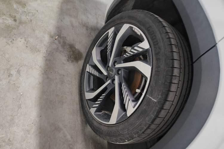 Used Geely Auto Monjaro L 2021 2.0TD DCT EVO Two-Wheel Drive Smart Luxury Version Right Rear Wheel Hub