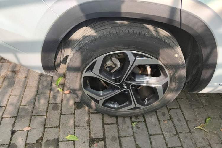 Used Geely Auto Monjaro L 2021 2.0TD DCT EVO Two-Wheel Drive Prestige Version Right Rear Wheel Hub