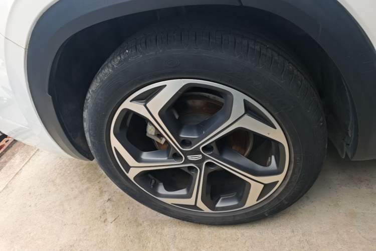 Used Geely Auto Monjaro L 2021 2.0TD DCT EVO Two-Wheel Drive Prestige Version Right Rear Wheel Hub