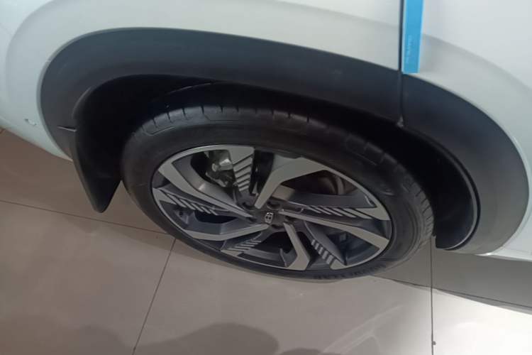 Used Geely Auto Monjaro L 2021 2.0TD DCT EVO Two-Wheel Drive Smart Luxury Version Right Rear Wheel Hub