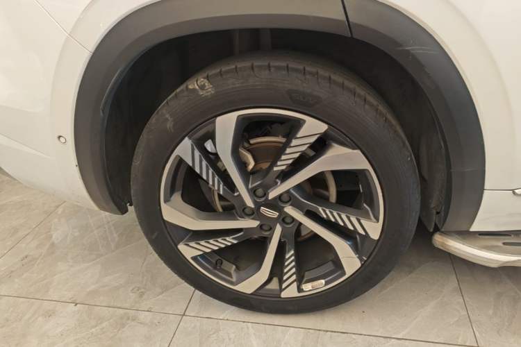 Used Geely Auto Monjaro L 2021 2.0TD DCT EVO Two-Wheel Drive Smart Luxury Version Right Rear Wheel Hub