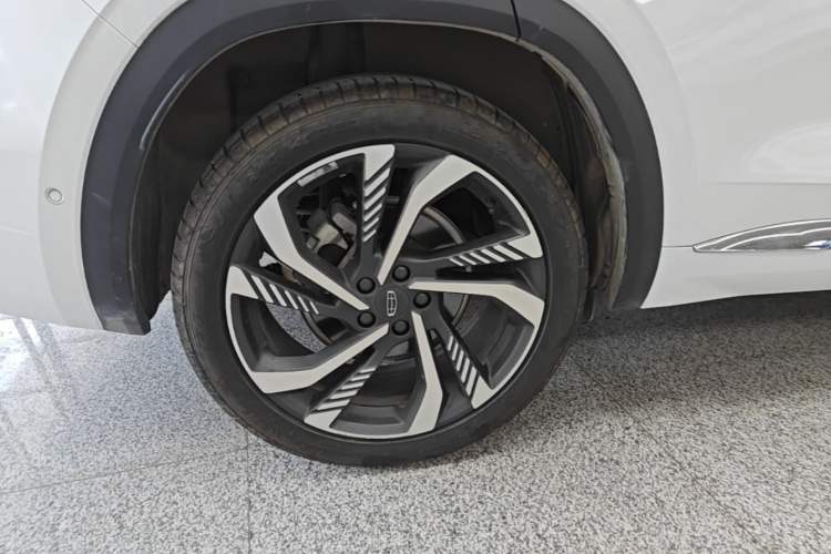 Used Geely Auto Monjaro L 2021 2.0TD DCT EVO Two-Wheel Drive Smart Luxury Version Right Rear Wheel Hub