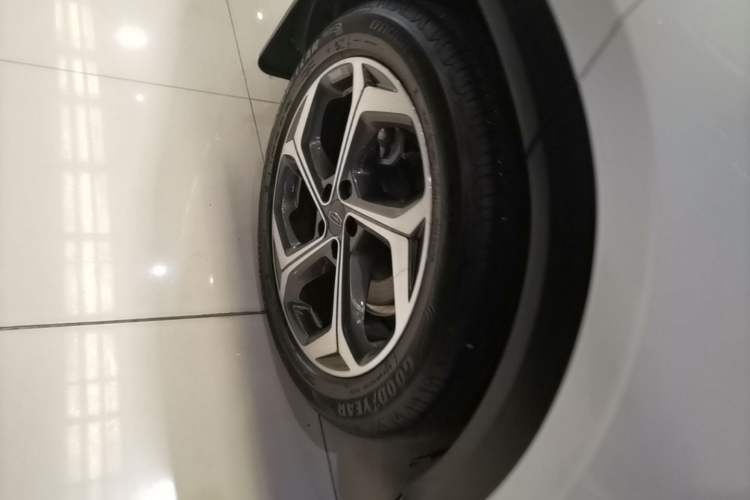 Used Geely Auto Monjaro L 2021 2.0TD DCT EVO Two-Wheel Drive Prestige Version Right Rear Wheel Hub