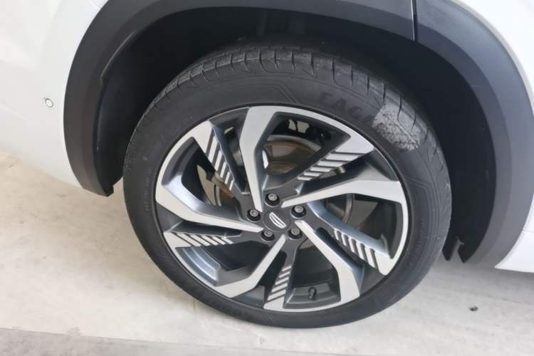 Used Geely Auto Monjaro L 2021 2.0TD DCT EVO Two-Wheel Drive Smart Luxury Version Right Rear Wheel Hub