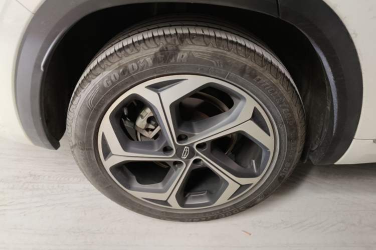 Used Geely Auto Monjaro L 2021 2.0TD DCT EVO Two-Wheel Drive Prestige Version Right Rear Wheel Hub