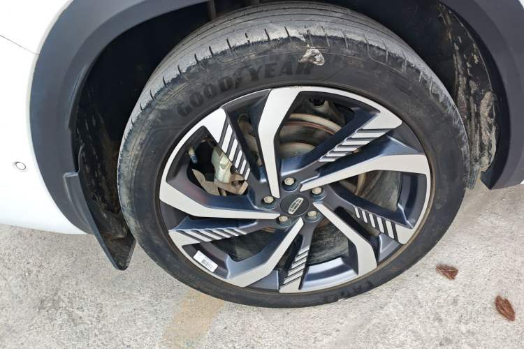 Used Geely Auto Monjaro L 2021 2.0TD DCT EVO Two-Wheel Drive Smart Luxury Version Right Rear Wheel Hub