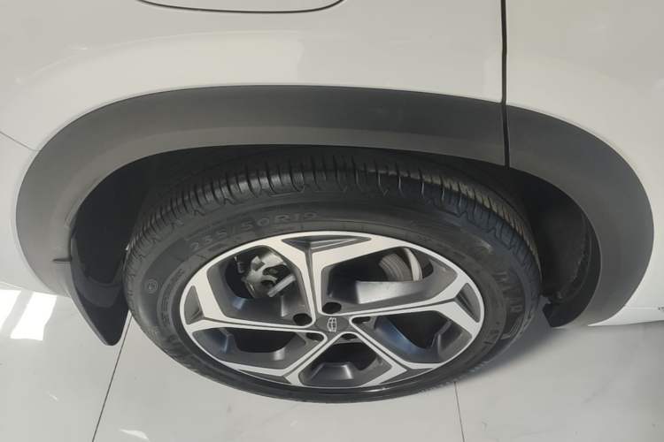 Used Geely Auto Monjaro L 2021 2.0TD DCT EVO Two-Wheel Drive Prestige Version Right Rear Wheel Hub