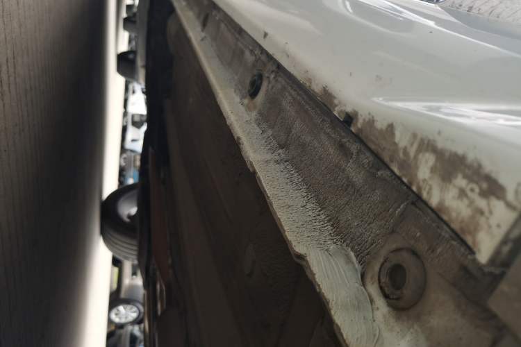 Used Geely Auto Monjaro L 2021 2.0TD DCT EVO Two-Wheel Drive Smart Luxury Version Right Side Sill