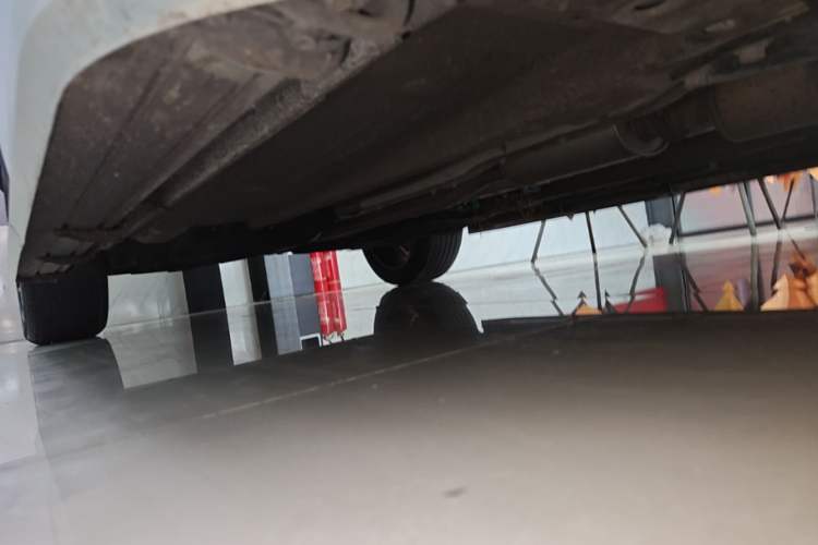 Used Geely Auto Monjaro L 2021 2.0TD DCT EVO Two-Wheel Drive Prestige Version Right Side Sill