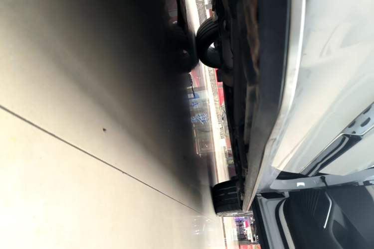 Used Geely Auto Monjaro L 2021 2.0TD DCT EVO Two-Wheel Drive Smart Luxury Version Right Side Sill