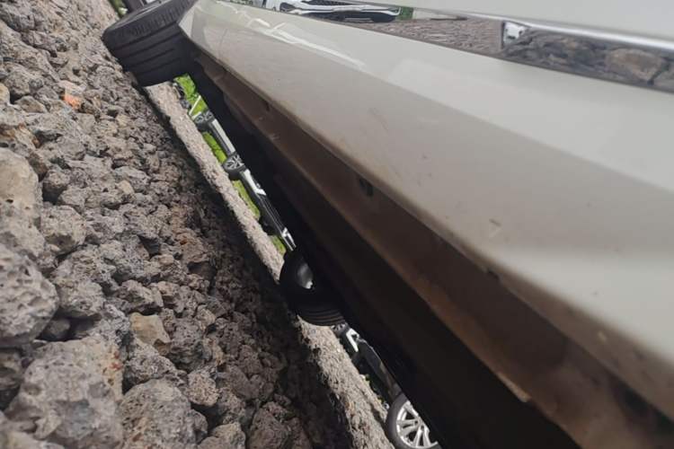 Used Geely Auto Monjaro L 2021 2.0TD DCT EVO Two-Wheel Drive Prestige Version Right Side Sill