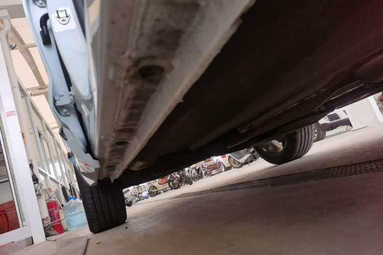 Used Geely Auto Monjaro L 2021 2.0TD DCT EVO Two-Wheel Drive Smart Luxury Version Right Side Sill