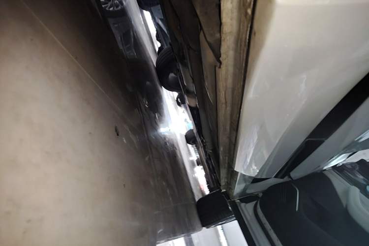 Used Geely Auto Monjaro L 2021 2.0TD DCT EVO Two-Wheel Drive Prestige Version Right Side Sill