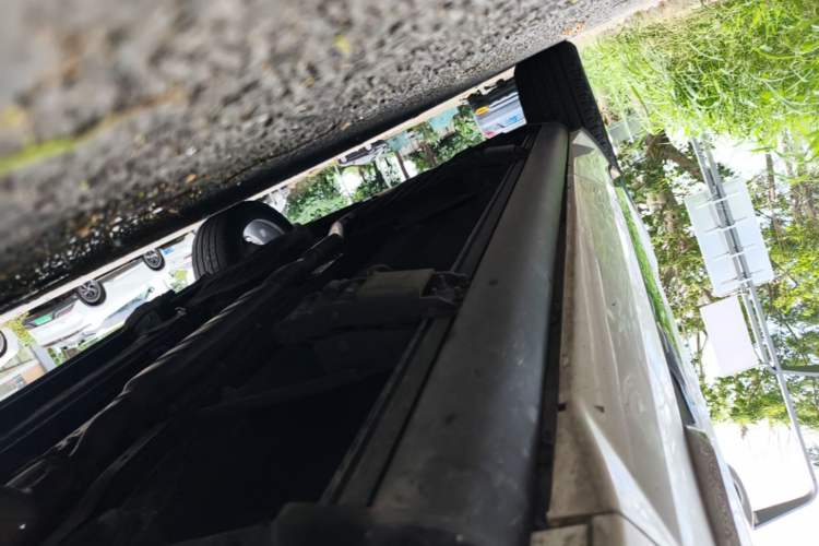 Used Geely Auto Monjaro L 2021 2.0TD High-Power Automatic All-Wheel-Drive Flagship Version Right Side Sill