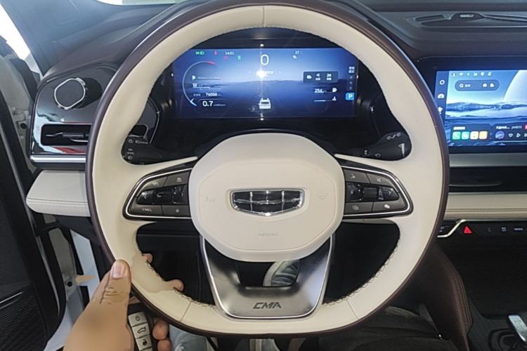 Used Geely Auto Monjaro L 2021 2.0TD DCT EVO Two-Wheel Drive Prestige Version Steering Wheel