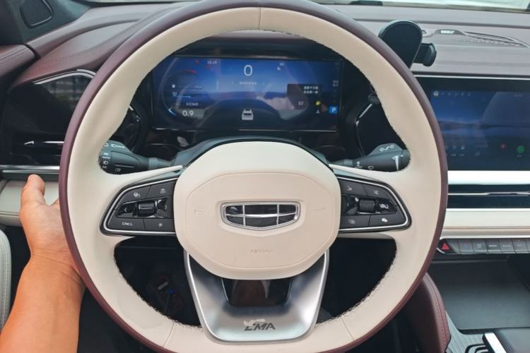 Used Geely Auto Monjaro L 2021 2.0TD DCT EVO Two-Wheel Drive Prestige Version Steering Wheel