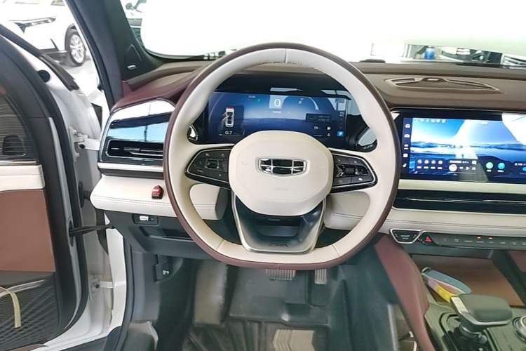 Used Geely Auto Monjaro L 2021 2.0TD High-Power Automatic All-Wheel Drive Luxury Version Steering Wheel