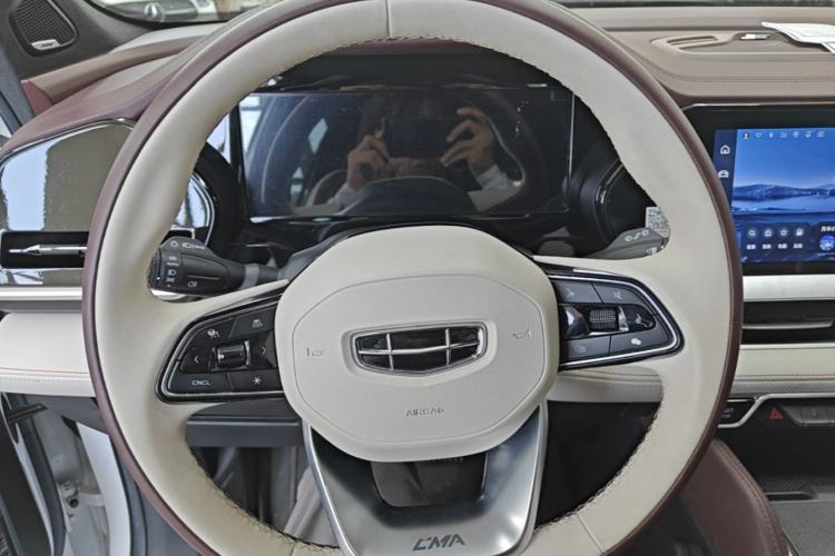 Used Geely Auto Monjaro L 2021 2.0TD DCT EVO Two-Wheel Drive Smart Luxury Version Steering Wheel