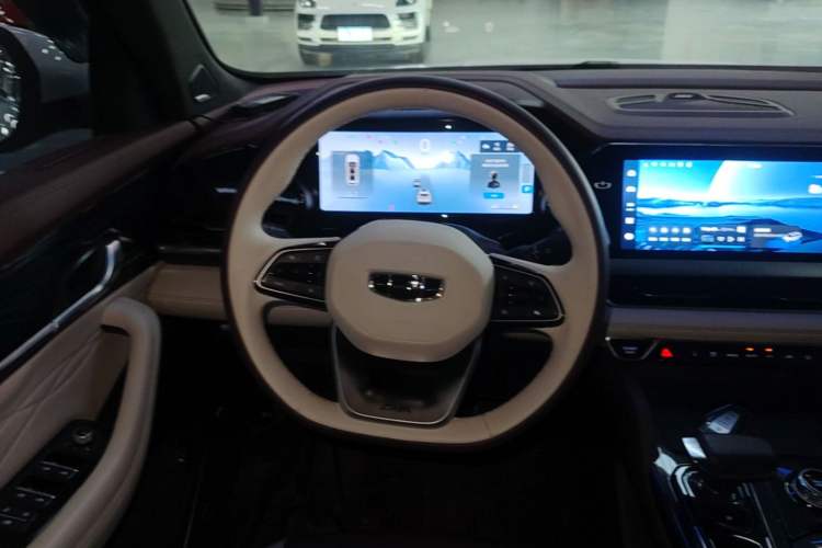 Used Geely Auto Monjaro L 2021 2.0TD High-Power Automatic All-Wheel-Drive Flagship Version Steering Wheel