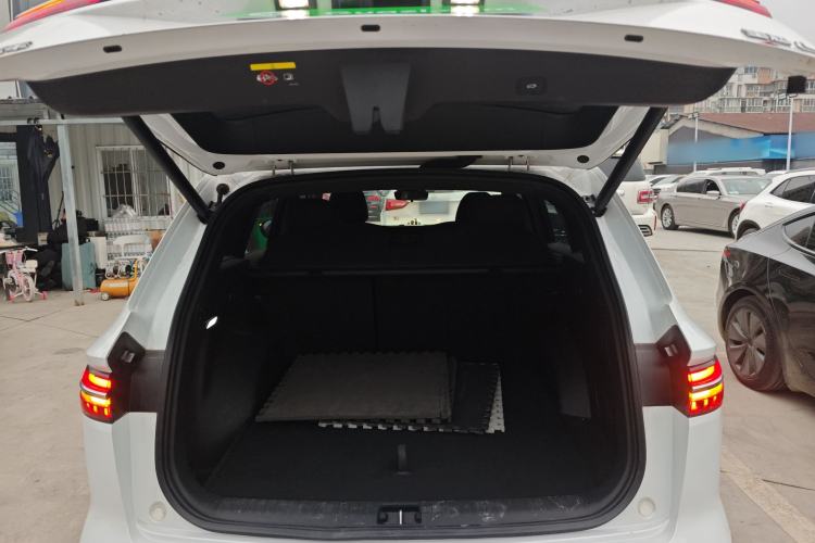 Used Geely Auto Monjaro L 2021 2.0TD High-Power Automatic All-Wheel Drive Luxury Version Trunk