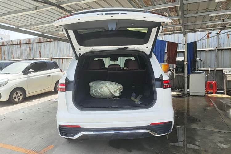 Used Geely Auto Monjaro L 2021 2.0TD DCT EVO Two-Wheel-Drive Flagship Version Trunk