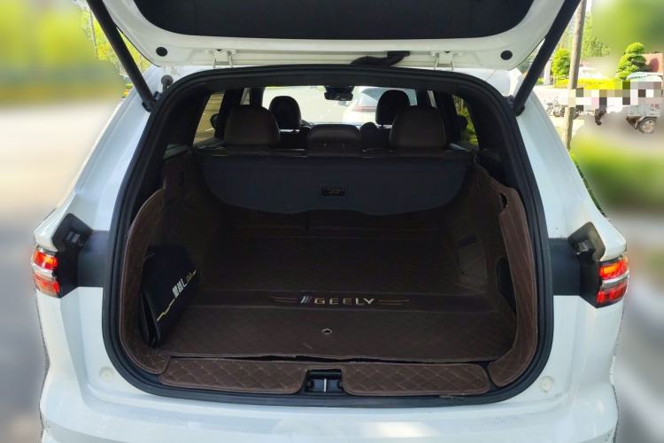 Used Geely Auto Monjaro L 2021 2.0TD High-Power Automatic All-Wheel Drive Luxury Version Trunk