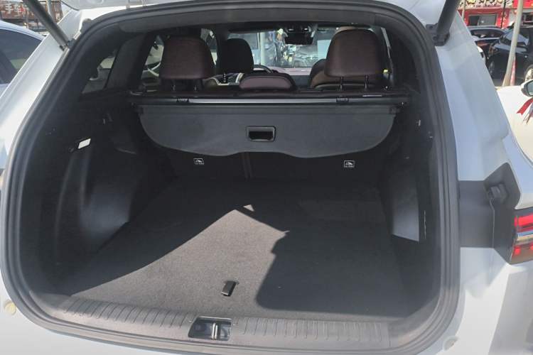 Used Geely Auto Monjaro L 2021 2.0TD DCT EVO Two-Wheel Drive Smart Luxury Version Trunk