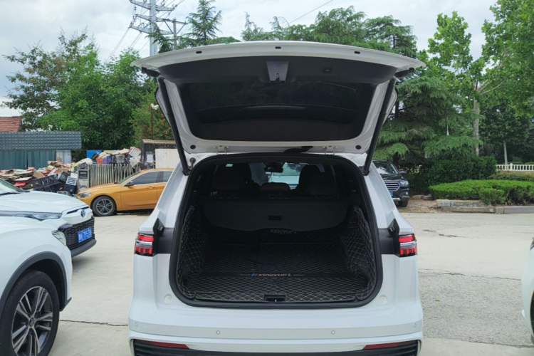 Used Geely Auto Monjaro L 2021 2.0TD DCT EVO Two-Wheel Drive Prestige Version Trunk