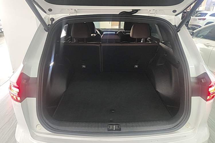 Used Geely Auto Monjaro L 2021 2.0TD DCT EVO Two-Wheel Drive Prestige Version Trunk
