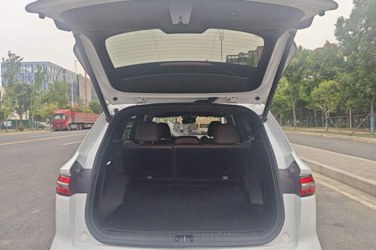 Used Geely Auto Monjaro L 2021 2.0TD DCT EVO Two-Wheel Drive Smart Luxury Version Trunk