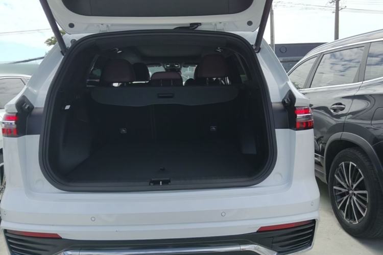 Used Geely Auto Monjaro L 2021 2.0TD DCT EVO Two-Wheel Drive Smart Luxury Version Trunk