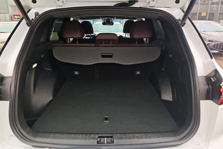 Used Geely Auto Monjaro L 2021 2.0TD DCT EVO Two-Wheel Drive Smart Luxury Version Trunk