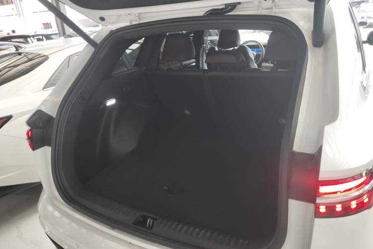 Used Geely Auto Monjaro L 2021 2.0TD DCT EVO Two-Wheel Drive Smart Luxury Version Trunk