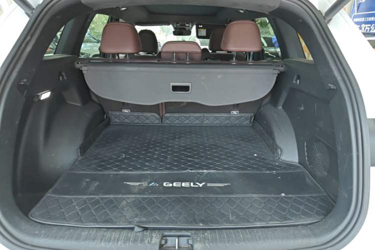 Used Geely Auto Monjaro L 2021 2.0TD DCT EVO Two-Wheel Drive Smart Luxury Version Trunk