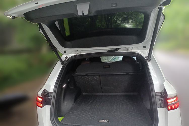 Used Geely Auto Monjaro L 2021 2.0TD DCT EVO Two-Wheel Drive Smart Luxury Version Trunk
