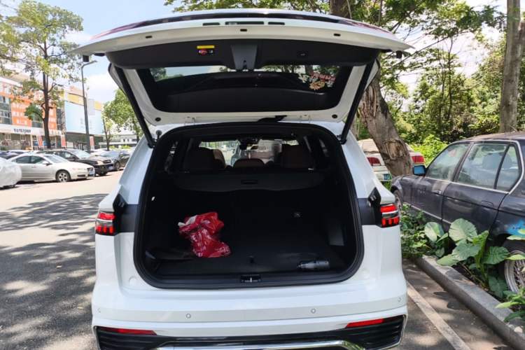 Used Geely Auto Monjaro L 2021 2.0TD High-Power Automatic All-Wheel-Drive Flagship Version Trunk