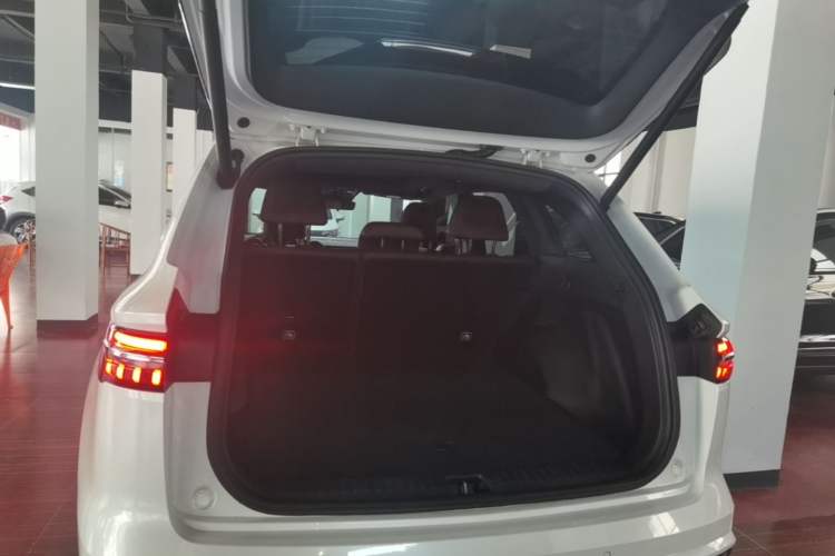 Used Geely Auto Monjaro L 2021 2.0TD DCT EVO Two-Wheel Drive Prestige Version Trunk