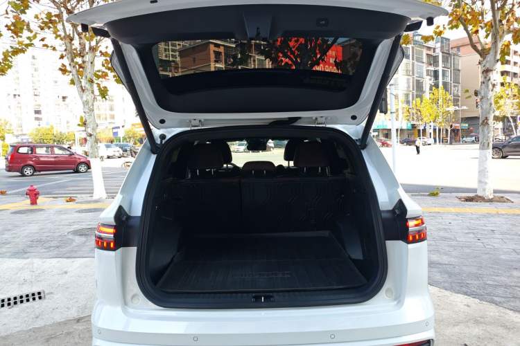 Used Geely Auto Monjaro L 2021 2.0TD DCT EVO Two-Wheel Drive Smart Luxury Version Trunk