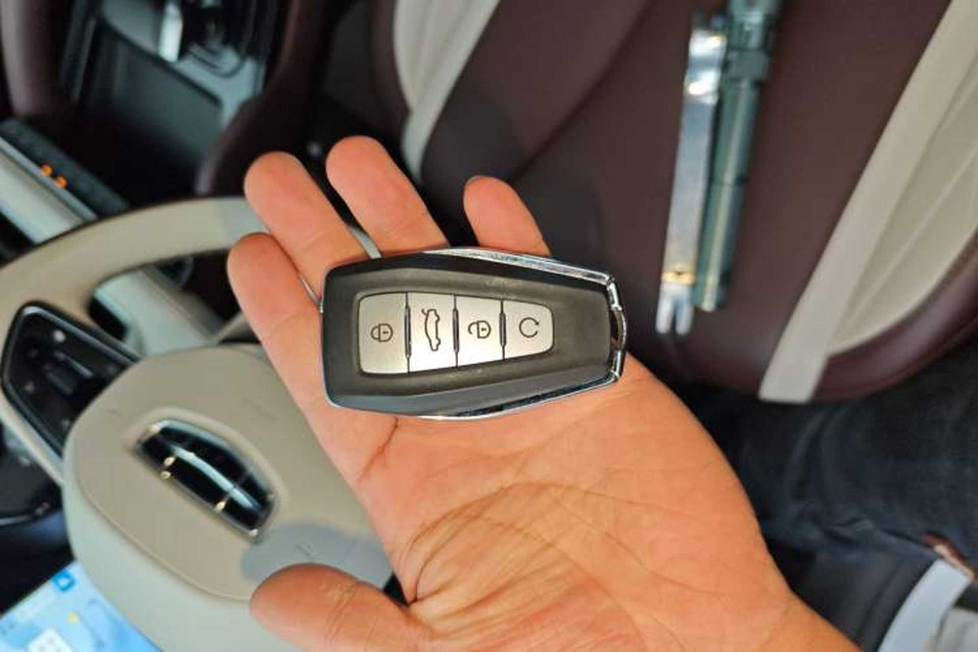 Used Geely Auto Monjaro L 2021 2.0TD High-Power Automatic All-Wheel Drive Luxury Version Vehicle Key