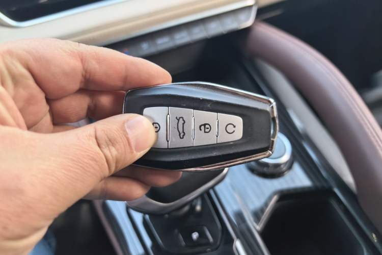 Used Geely Auto Monjaro L 2021 2.0TD High-Power Automatic All-Wheel Drive Luxury Version Vehicle Key